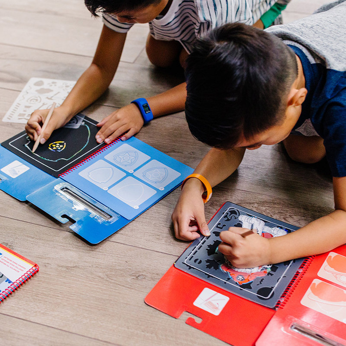 Zdrapywanka z rysikiem Psi Patrol Scratch Art Pad – Chase Melissa and Doug 33259