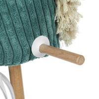 Turkusowy koń na kiju z kółeczkami do zabawy w domu i plenerze Hobby Horse Mumbee 53304