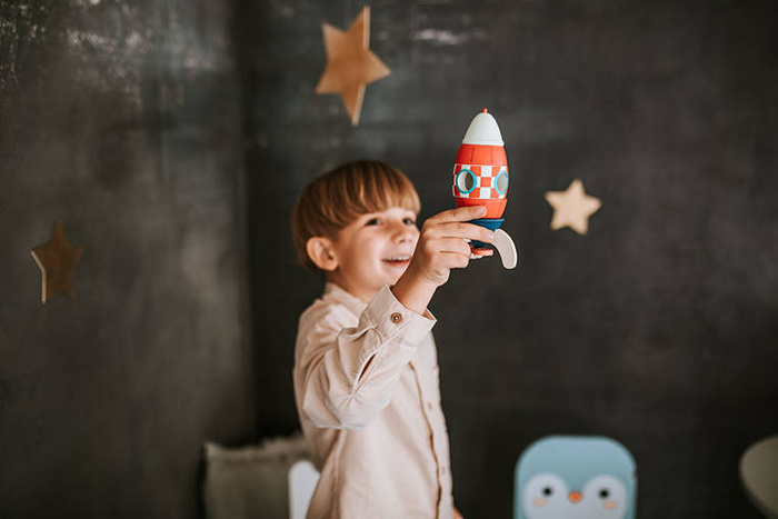 Drewniana, mała, magnetyczna rakieta, "Czerwona strzała", JND05207-Janod, zabawki dla chłopców