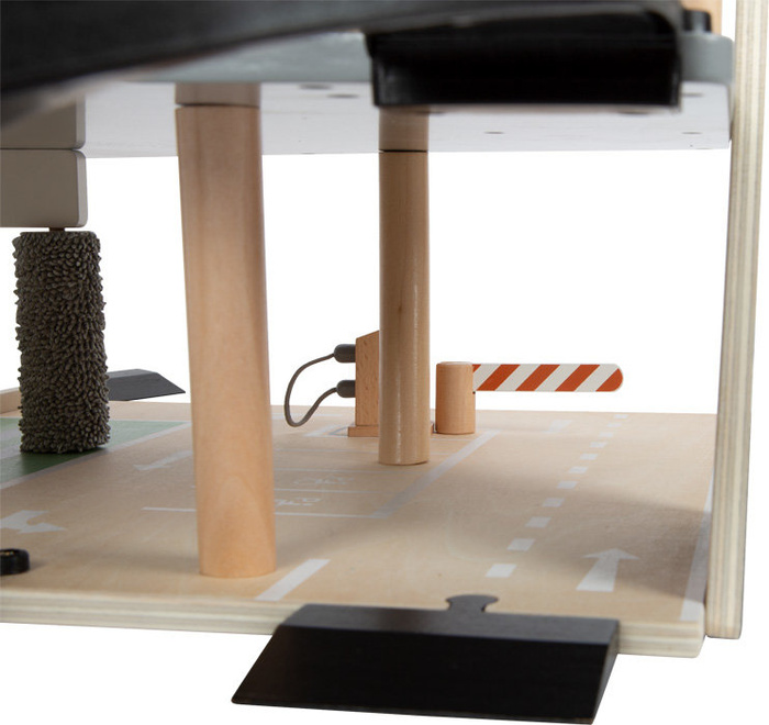 Drewniany parking garaż dla autek kilka poziomów Na rajdzie 12357 Small Foot