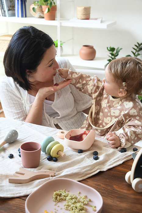 Beaba Komplet naczyń z silikonu pink 913429- Beaba, naczynia dla niemowląt