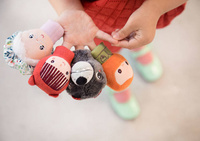 Zestaw 4 pacynek na palec Czerwony Kapturek babcia wilk i gajowy 83405 Lilliputiens