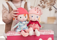 Lalka przytulanka Lena 30 cm ozdobne pudełko w leśny wzór 83382 Lilliputiens