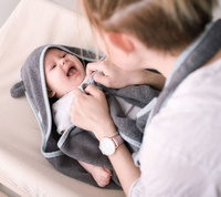 Okrycie kąpielowe Szarość LL3233-Lullalove, wyprawka dla niemowlaka