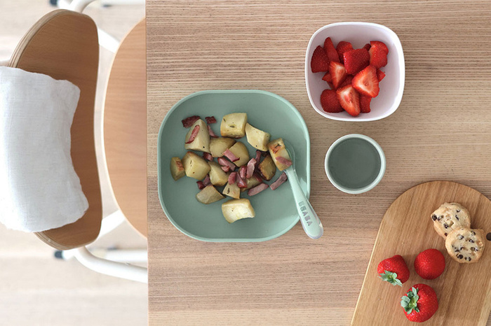 Silikonowe naczynia dla dzieci Zestaw z przyssawką Sage Green Beaba 913592