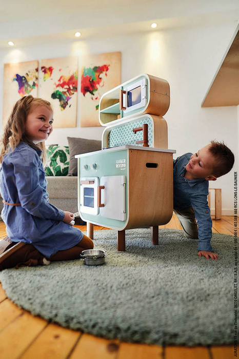 Dwustronna drewniana kuchnia z pralką 2w1 z dźwiękiem światłem LED i 8 akcesoriami Janod J06594