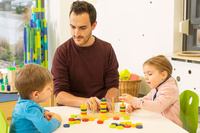 Drewniana gra logiczna Plus 10 duży wybór gier 220054 Pilch