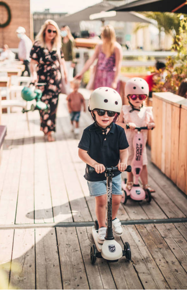 Zestaw SCOOTANDRIDE Kask + Highwaykick 3 LED hulajnoga składana ze świecącymi kółkami 3+ Ash