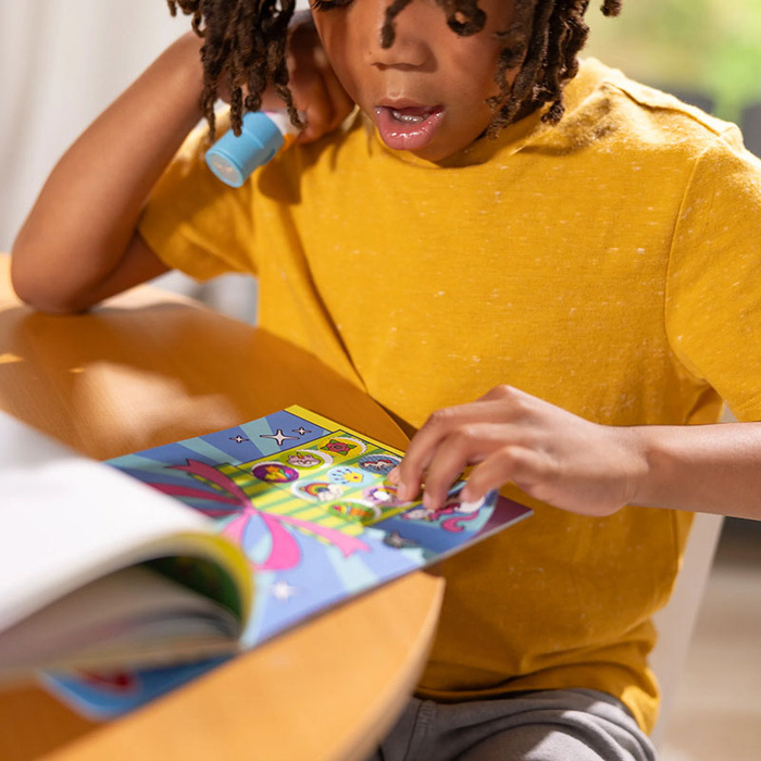 Sticker Wow stempel z naklejkami Jednorożec 32013 Melissa & Doug książeczka z naklejkami