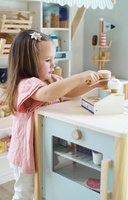 Mała lodziarnia dla dzieci Fresh Small Foot 12416 zabawy w sklep