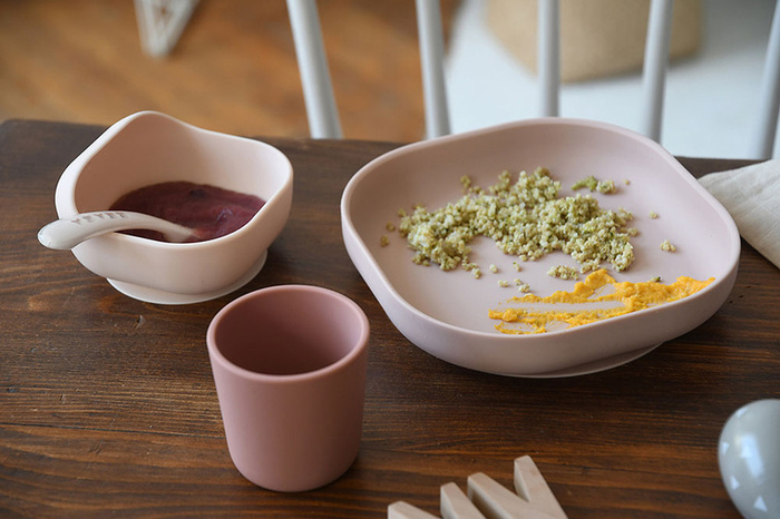 Beaba Komplet naczyń z silikonu pink 913429- Beaba, naczynia dla niemowląt