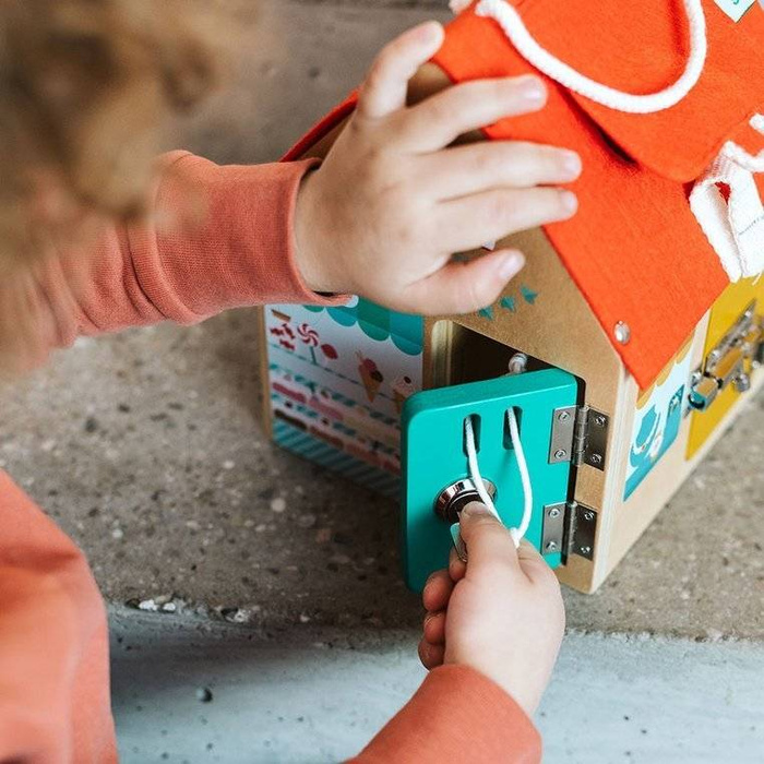 Domek manipulacyjny z drewna Lisek Włamywacz 83263-Lilliputiens