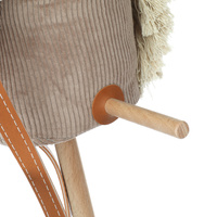 Kremowy koń na kiju z kółeczkami do zabawy w domu i plenerze Hobby Horse Mumbee 53305
