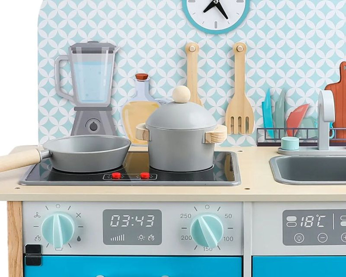 Drewniana kuchnia dla dzieci z naczyniami i zegarem niebieski kolor światło dźwięk