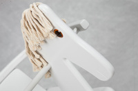 Koń na biegunach "Biały grzywacz", zabawka drewniana