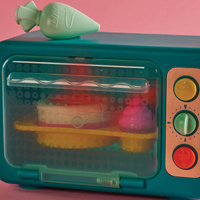 Piekarnik z wieloczęściowym tortem zabawka interaktywna wydająca realistyczne odgłosy i efekty świetle Mini Chef Bake a Cake Playset BX2291Z B.toys