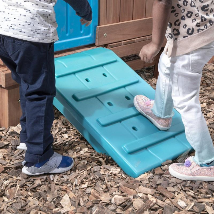 Drewniany Plac zabaw Step2 4906KR Adventure Domek ogrodowy ze zjeżdżalnią i kuchnią dla dzieci