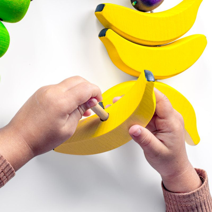 Gra edukacyjna dla dzieci Nawlekanie owoców Erzi 42519