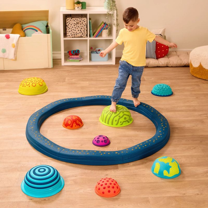 Kombinacyjna ścieżka sensoryczna dla dzieci z planetami 16 modułów Planet Hopper B.Toys BX2494Z