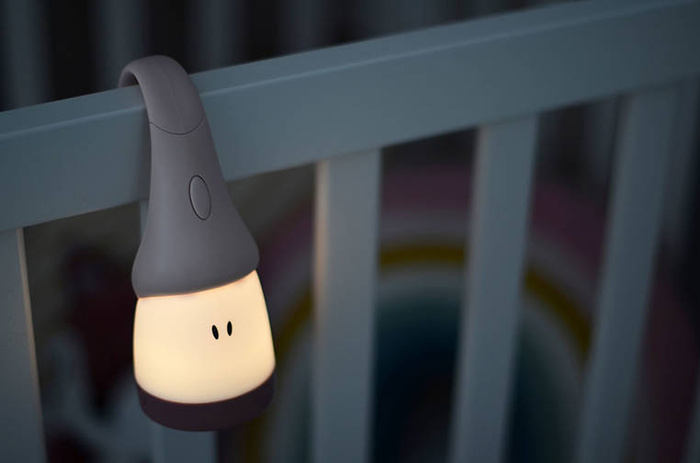 Lampka nocna LED przenośna z latarką Pixie 90h świecenia Pink Beaba 930299