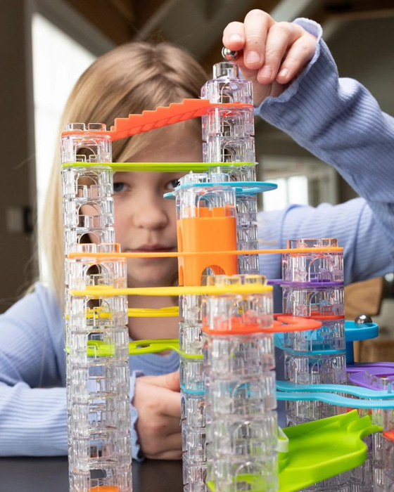 Kulodrom Trestle Tracks Deluxe Zestaw Konstruktorski 124 elementów Fat Brain Toys FA313-3 labirynt dla kulek