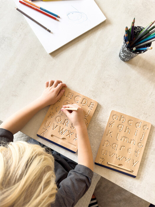 Drewniane tablice edukacyjne do nauki pisania Litery i cyfry Educate Small Foot 12560