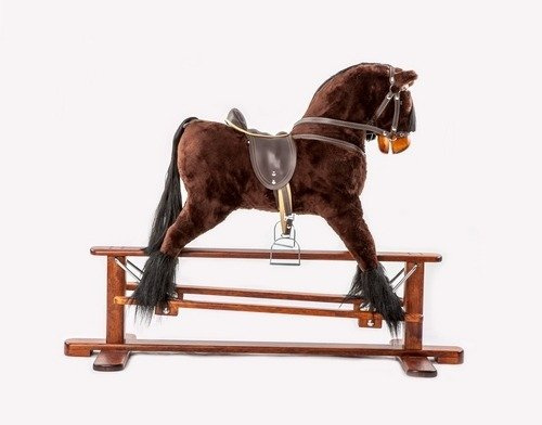 Duży, brązowy koń na ramie