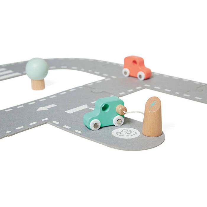 Filcowy tor dla samochodów z akcesoriami Janod J04631