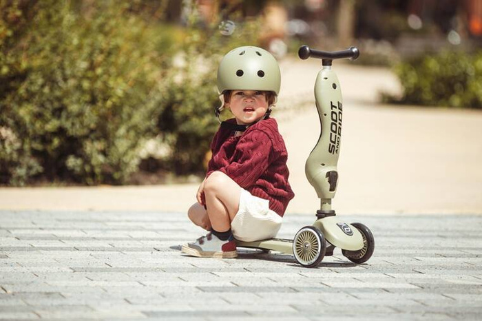 Zestaw SCOOTANDRIDE Kask + Highwaykick1 2w1 Jeździk i Hulajnoga Olive