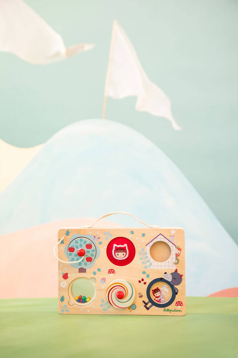 Drewniana tablica manipulacyjna walizka Czerwony Kapturek Lilliputiens 83510