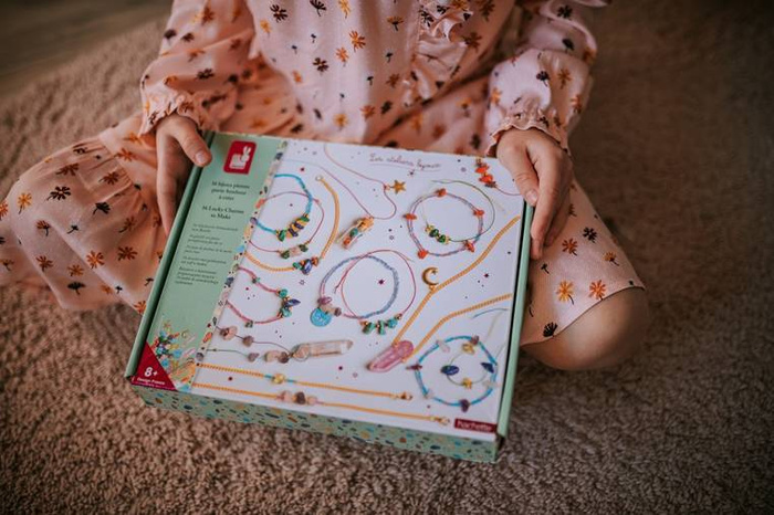 Zestaw kreatywny do tworzenia biżuterii z kamieniami przynoszącymi szczęście Janod J07938