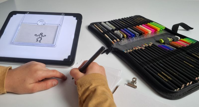 Tablet dla dzieci 3w1 z podświetleniem Buki 5432 odrysowywanie komiks flipbook