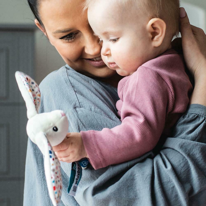 Grzechotka Króliczek - szary whisb21-Whisbear, zabawka dla niemowlaka