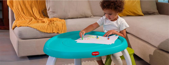 Centrum aktywności 5w1 Tiny Love TL1807800700 wielofunkcyjny Stoliczek z sensorycznymi aktywnościami Zabawa na łące