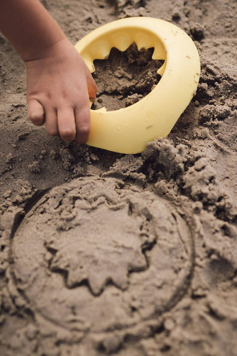 Wielofunkcyjny zestaw foremek SunnyLove 170495-Quut, zabawy w plenerze