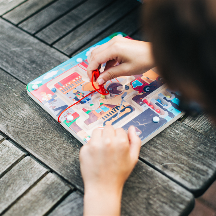 Labirynt magnetyczny dla dzieci Na budowie 34009-Bigjigs Toys, magnetyczne gry zręcznościowe dla najmłodszych