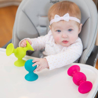 PipSquigz Silikonowe grzechotki z przyssawkami FA089-1 Fat Brain Toys, zabawki dla niemowląt