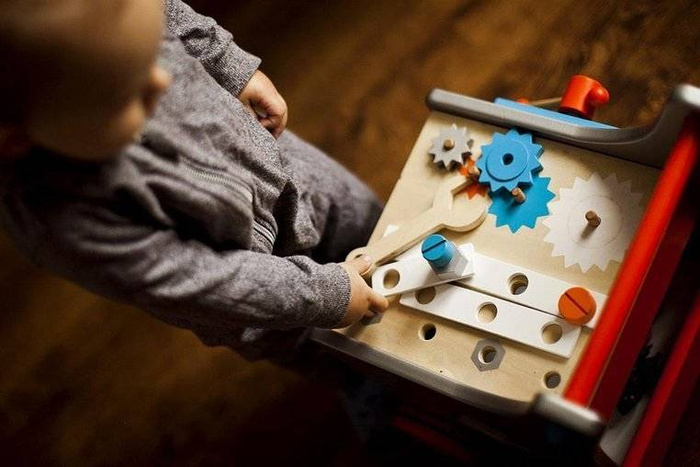 Szary jeździk, pchacz, warsztat z narzędziami dla dzieci i tablica na magnesy BRICO 'KIDS, JND06478-Janod, zabawki dla chłopców