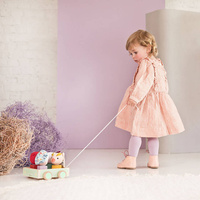 Drewniany wózek multifunkcyjny z sorterem do ciągnięcia Wilk Louis 83470 LILLIPUTIENS 