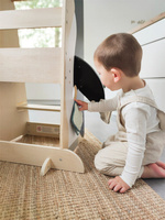 Pomocnik kuchenny dla dzieci Pingwin Wildlife Small Foot 12455 Kitchen helper drewniany