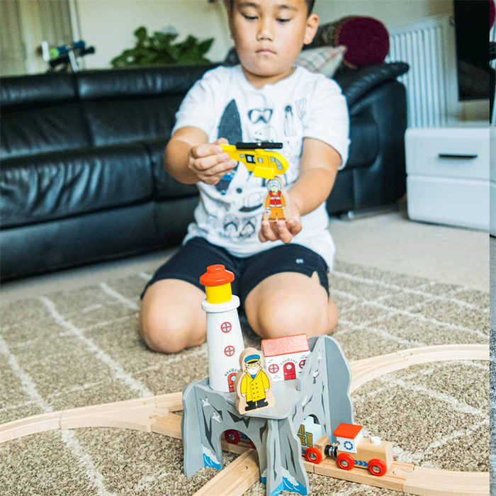 Czterokierunkowy tunel z latarnią morską BJT283-Bigjigs Rail, drewniane kolejki dla dzieci