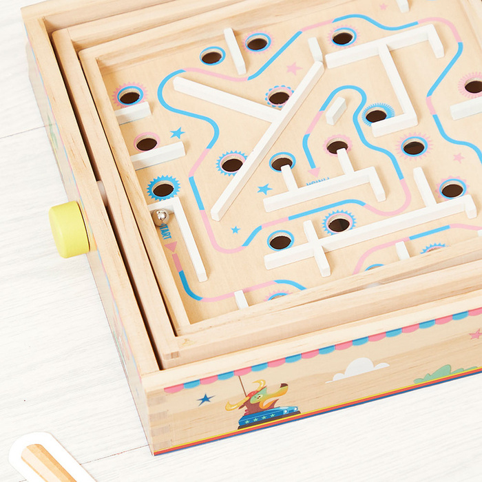 Gra zręcznościowa Labirynt Ball Maze Applepop Janod J03371 drewniane zabawki dla dzieci