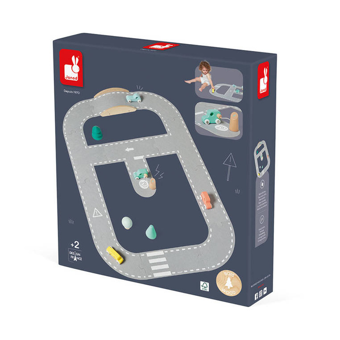 Filcowy tor dla samochodów z akcesoriami Janod J04631