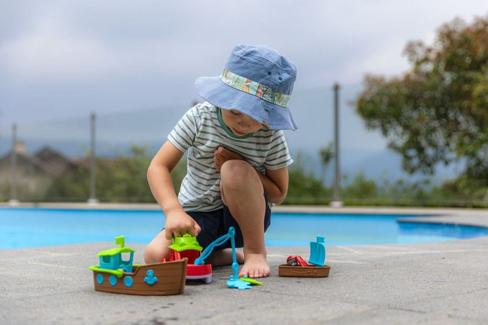 Kuter rybacki Klorofil 700502F, zabawki kąpielowe 3w1