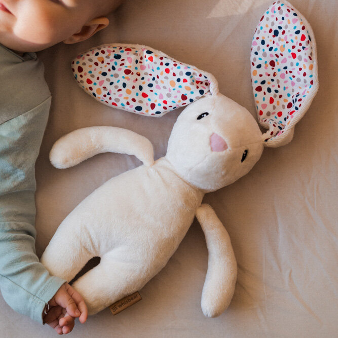 Szumiący śpioszek Felcia Whisbear 45555 przytulanka dla dzieci