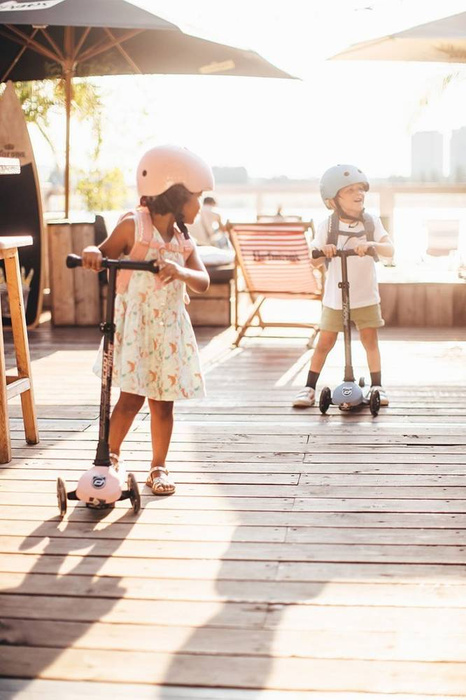 Zestaw SCOOTANDRIDE Kask + Highwaykick 3 LED hulajnoga składana ze świecącymi kółkami 3+ Steel