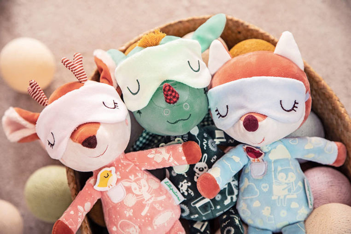 Przytulanka do spania świecąca w ciemności Sarenka Stella 32cm 83448 Lilliputiens