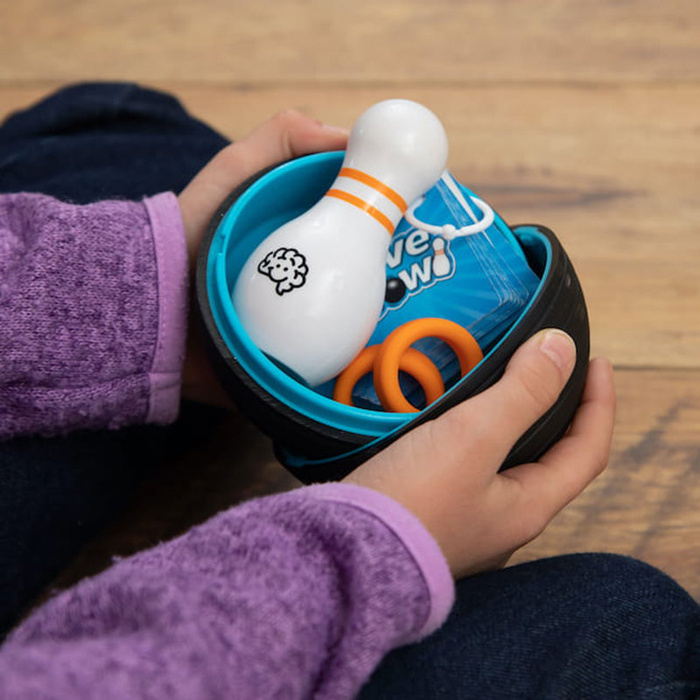 Podkręcona Kula zestaw do kręgli Curve Bowl Fat Brain Toys FA271-1