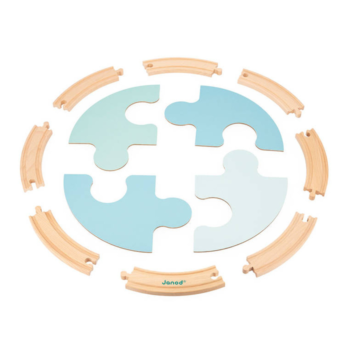 Kolejka dla dzieci pociąg drewniany z torami łódkami i makietą jeziora Bolid Janod J04629