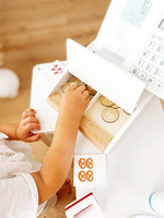 Drewniana kasa sklepowa dla dzieci z kalkulatorem Fresh Small Foot 12249-SF